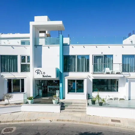 Holiday Home With All The Essentials For Couples In The Sun All Yours *