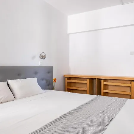 Holiday Home With All The Essentials For Couples In The Sun All Yours Ayía Nápa