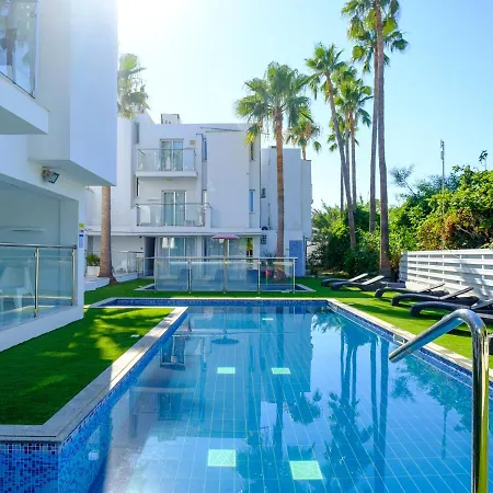 Holiday Home With All The Essentials For Couples In The Sun All Yours Айя-Напа