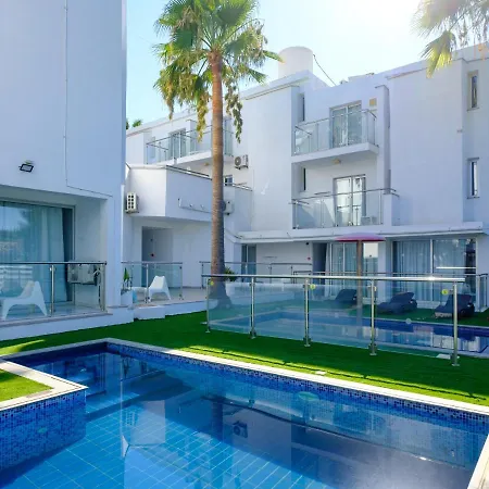 Holiday Home With All The Essentials For Couples In The Sun All Yours *