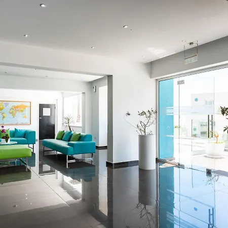 Апартаменты Holiday Home With All The Essentials For Couples In The Sun All Yours