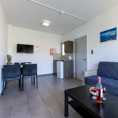 Апартаменты Holiday Home With All The Essentials For Couples In The Sun All Yours Айя-Напа